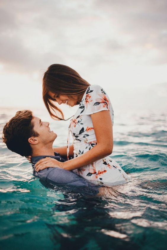 Romantic Propose in Water